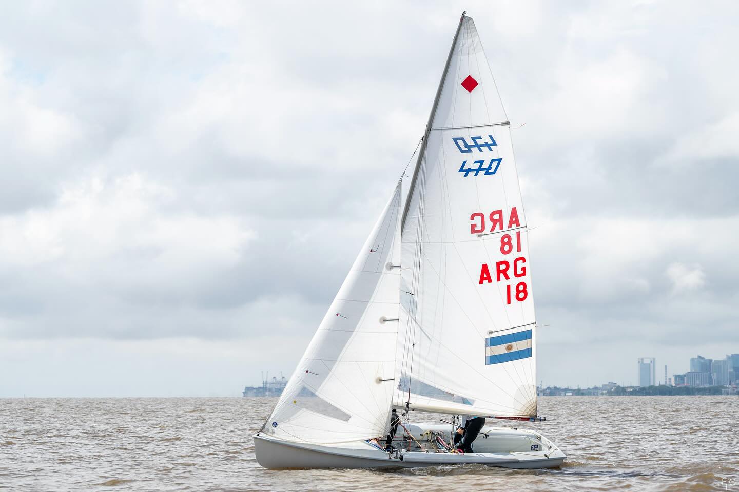 Barco 470