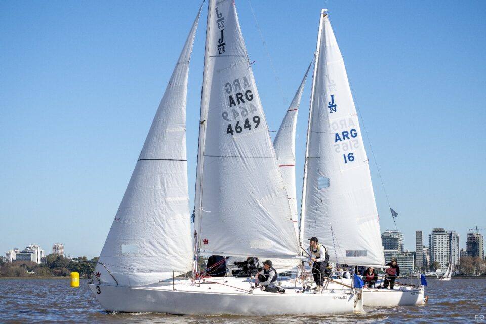 Barco J24